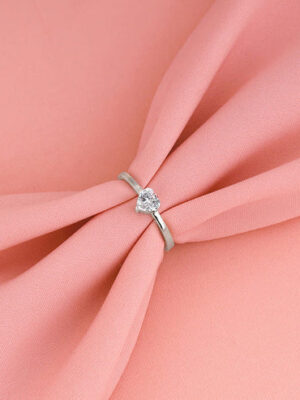 silver-heart-shaped-cz-adjustable-ring-amena-jewellery-bahrain-lifestyle